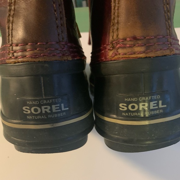 Sorel- Joan of Artic thick dark red wool lined winter boots - Picture 5 of 15